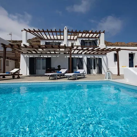 Siourdas Mykonos * Agios Sostis (Mykonos)