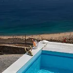 Siourdas Mykonos * Agios Sostis (Mykonos)